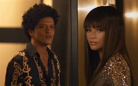 versace the one|zendaya in bruno mars video.